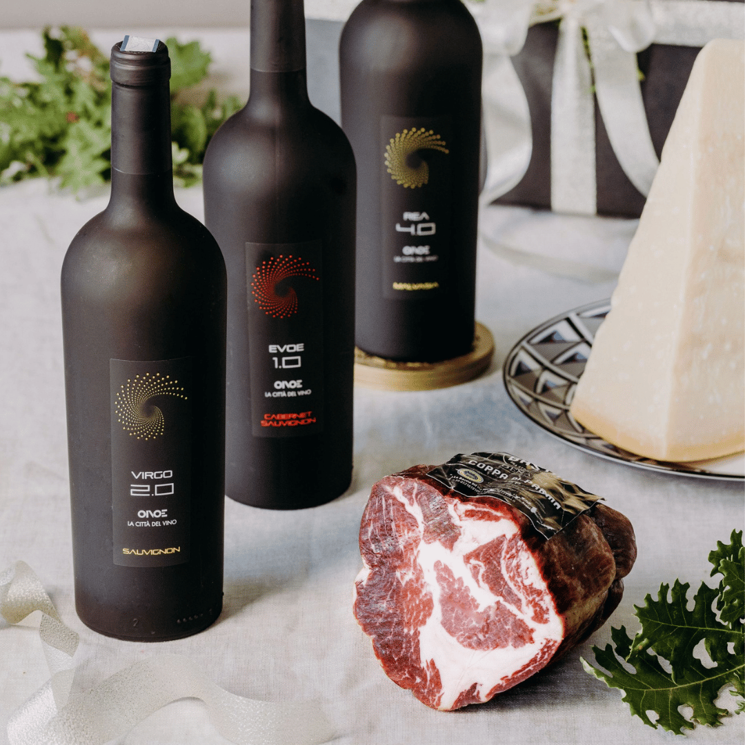 Visita alla Cantina sulle Colline di Parma e Degustazione di Vini con Piatto di Cibo