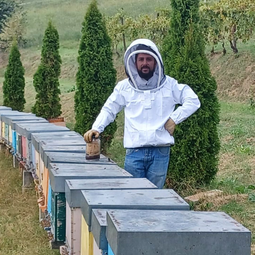 Tour di Apicoltura e Degustazione di Miele nel Monferrato