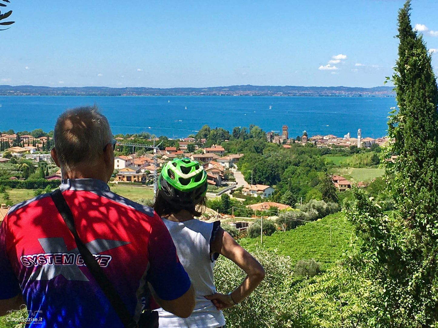 E-Bike Tour and wine tasting in Lazise Countryside