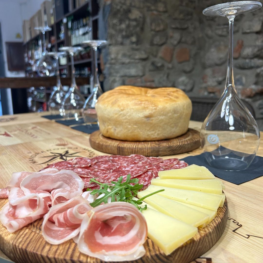 Wine Tasting with Food Pairing at Lake Como