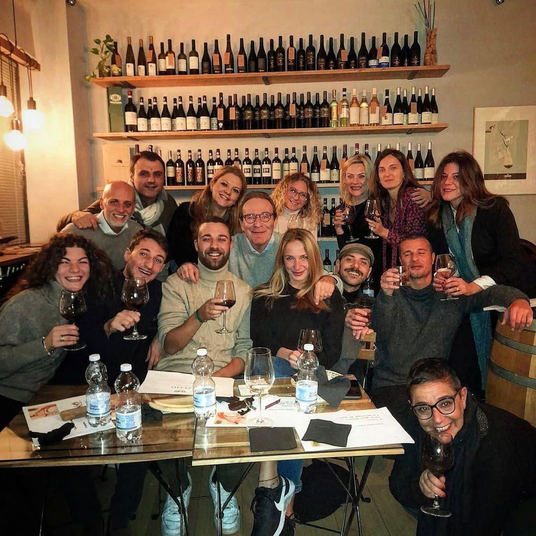 Wine Tasting Experience with Local Food Pairings in Naples