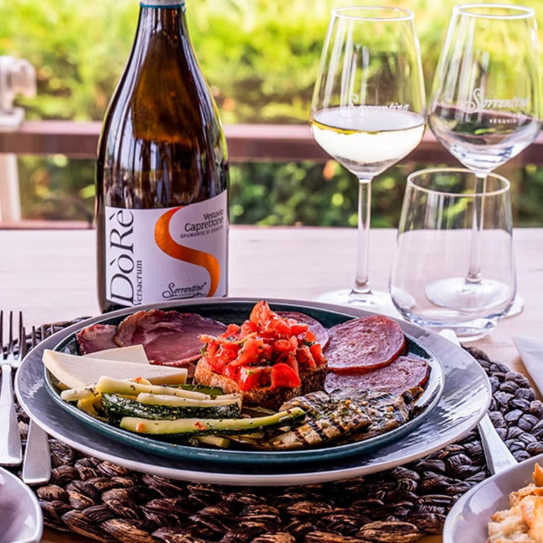 Winery Tour with Organic Wine Tasting & Lunch near Pompeii