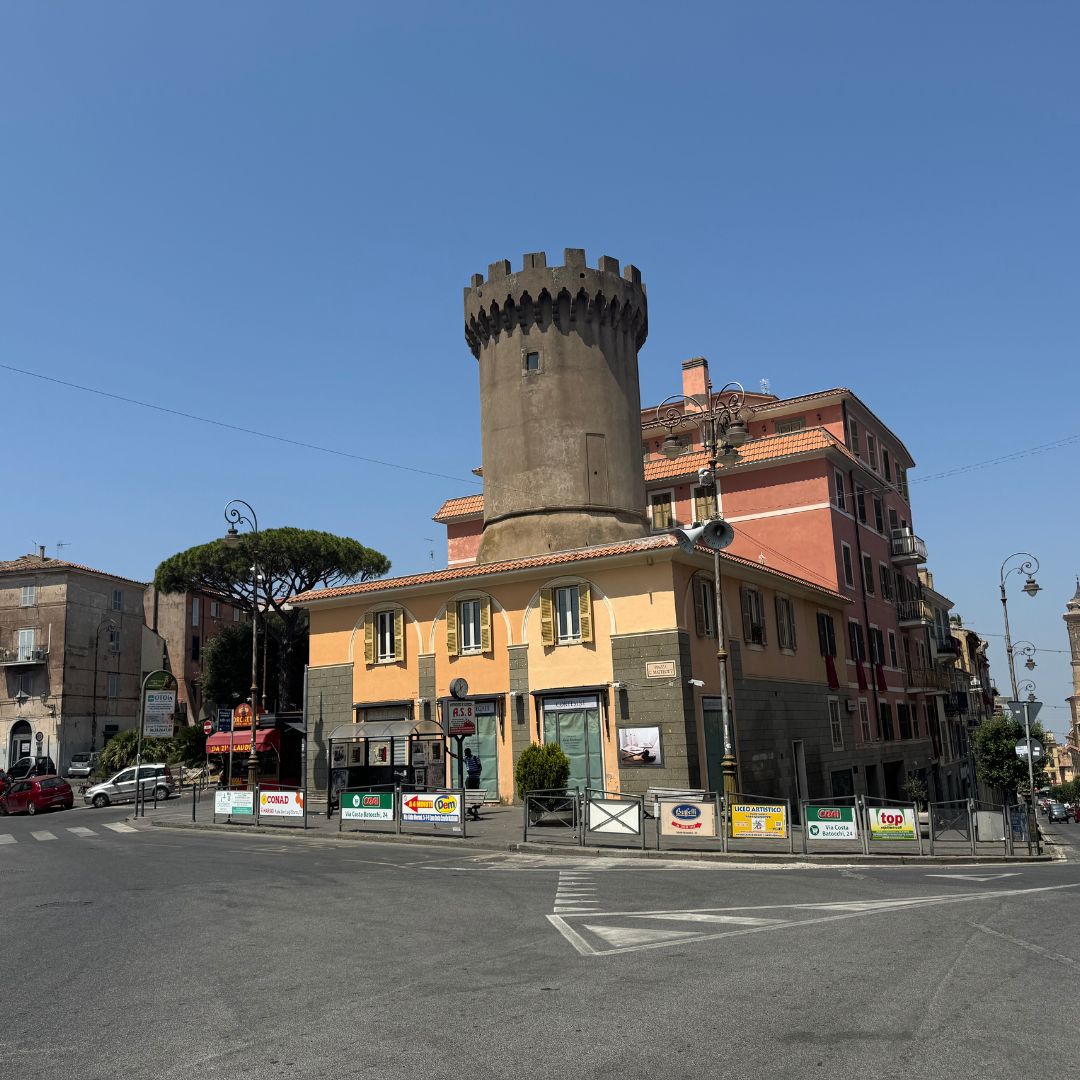 Degustazione di vini e visita ad un borgo medievale dei Castelli Romani