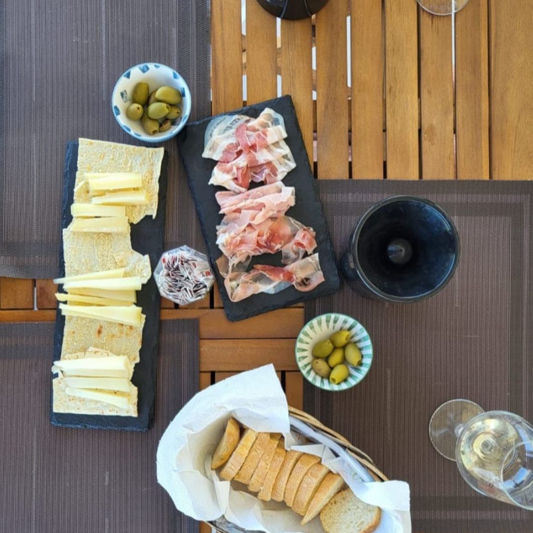 Boutique Winery Tour with Wine & Food Tasting near Cagliari