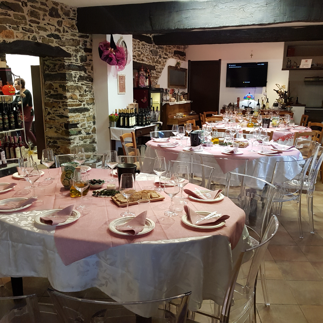 Vineyard Tour with Wine Tasting and Light Lunch near Imperia 3 Imperia