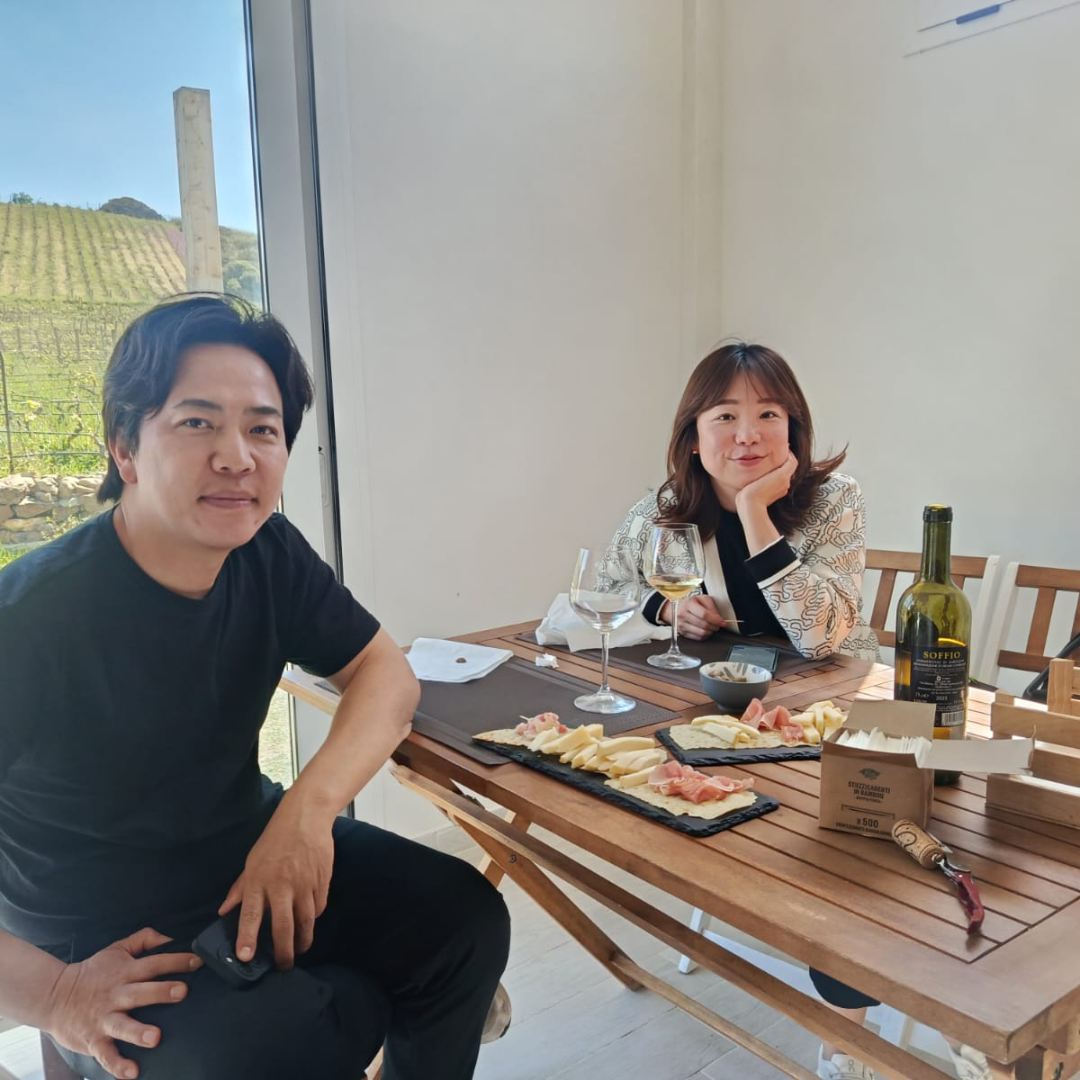 Boutique-Weingut-Tour mit Wein- und Essenverkostung in der Nähe von Cagliari