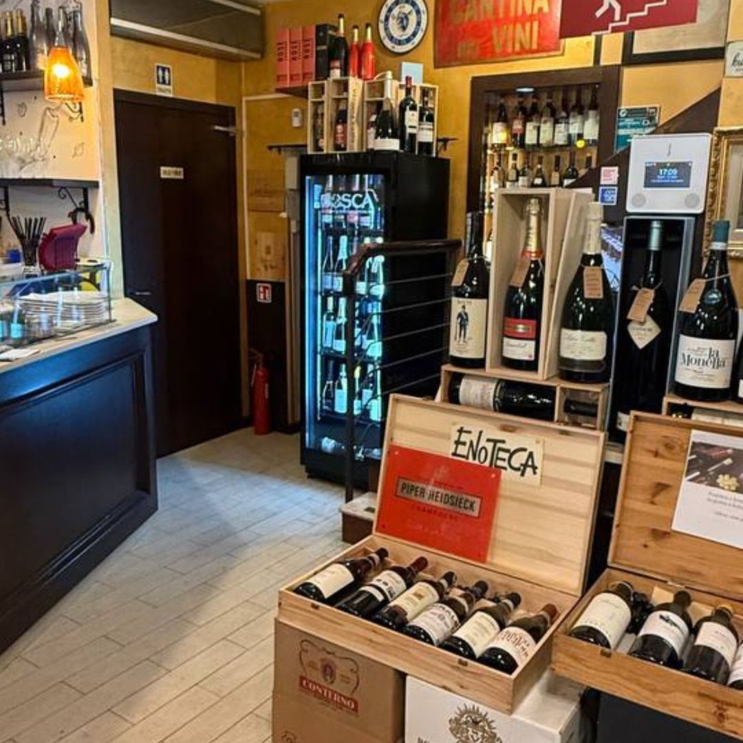 Piedmontese Tapas with Wine in Turin
