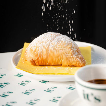 Esperienza di Degustazione di Caffè Napoletano con Pasticceria