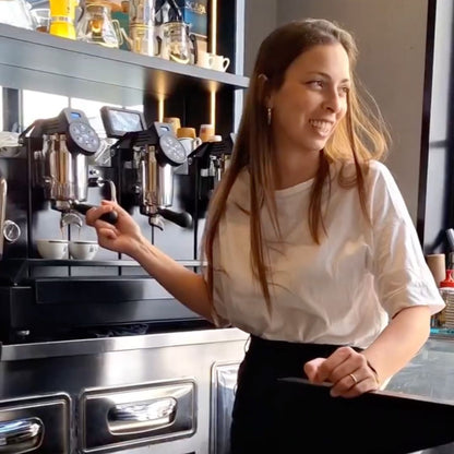 Esperienza di Degustazione di Caffè Napoletano con Pasticceria