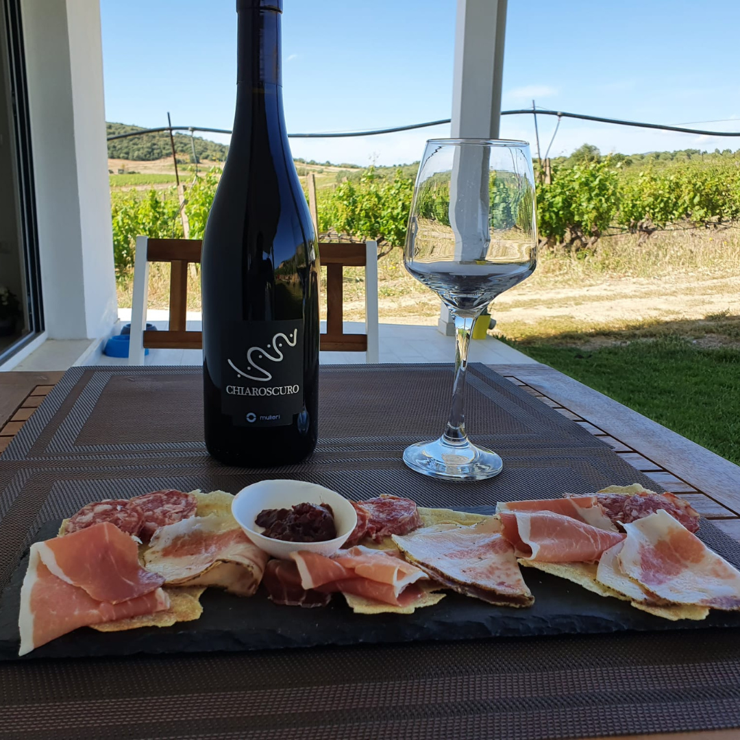 Boutique-Weingut-Tour mit Wein- und Essenverkostung in der Nähe von Cagliari