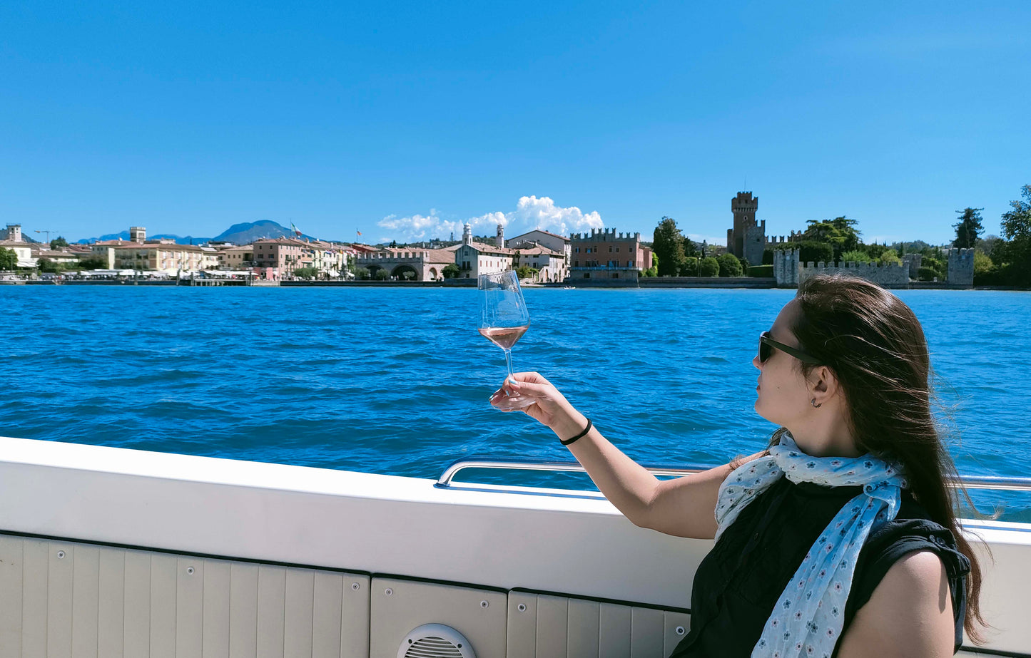 4 hours Boat Cruise on Lake Garda from Lazise