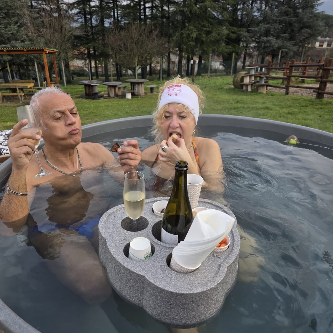 Open-Air Hot Tub & Floating Organic Farm Tasting near Bologna 3 Bologna