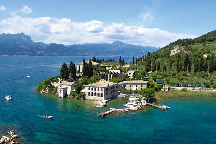 4 hours Boat Cruise on Lake Garda from Lazise