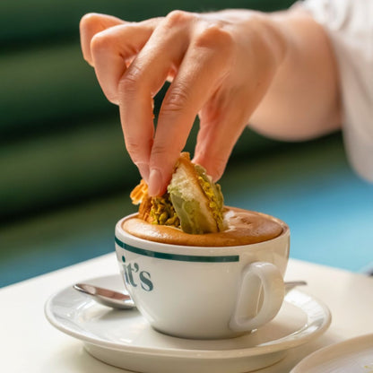 Esperienza di Degustazione di Caffè Napoletano con Pasticceria