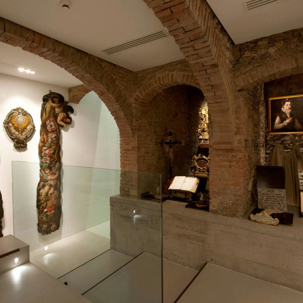 Arezzo Medioeval Games & Quarter Memorabilia Museum Tour 3 Arezzo