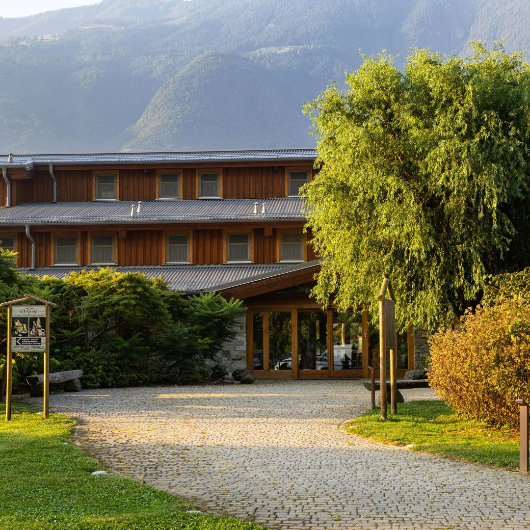 Farm Tour with Cheese Making Workshop near Lake Como 4 Como